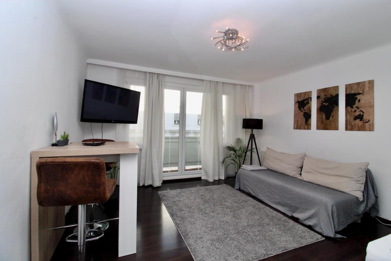 Balcony Apartment - Next To Opera Wina Bagian luar foto