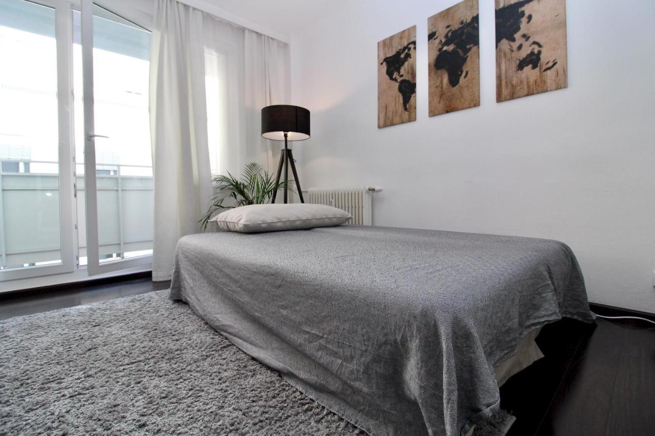Balcony Apartment - Next To Opera Wina Bagian luar foto
